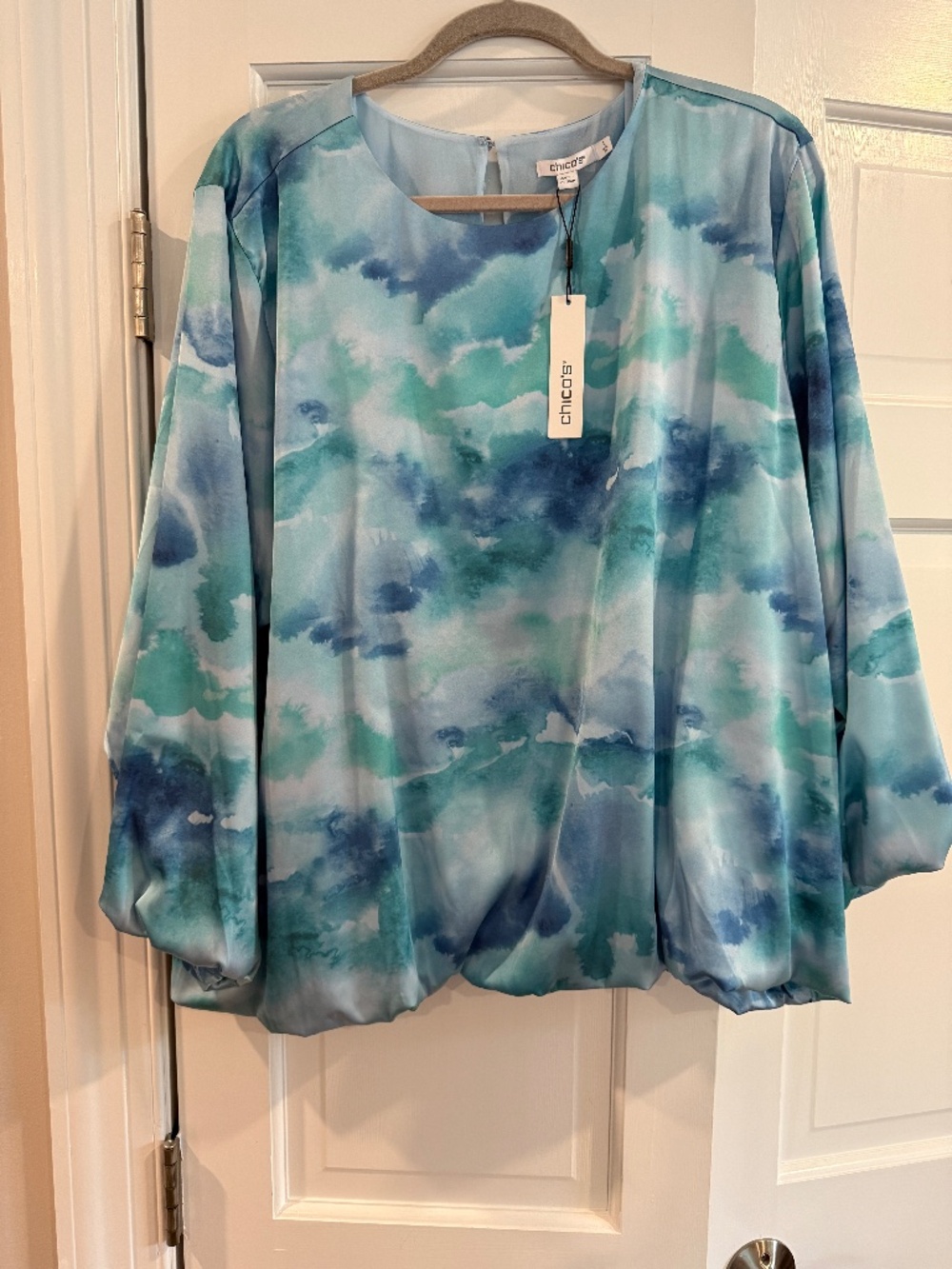 Chico's watercolor blouson-sleeve blouse NWT size 4